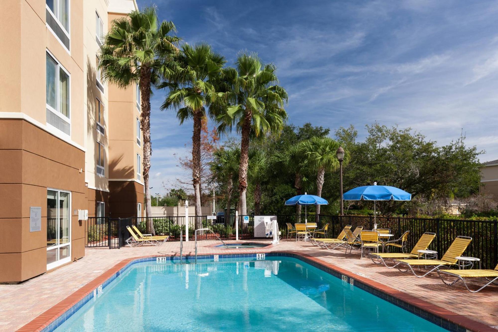 Fairfield Inn & Suites Jacksonville Butler Boulevard Exterior foto